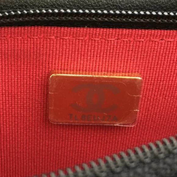 Chanel 19 Wallet On Chain (WOC) Black Lambskin With Gold and Silver Hardware - Picture 15 of 16